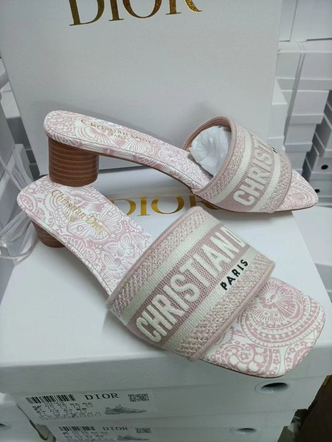 4ior KCQ902ECB_S35P embroidery cowhide Heel height：3.5CM item:ET-X234G1109